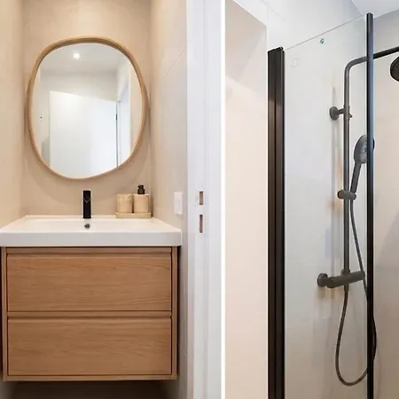 Charming, Quiet 2-room With Balcony *