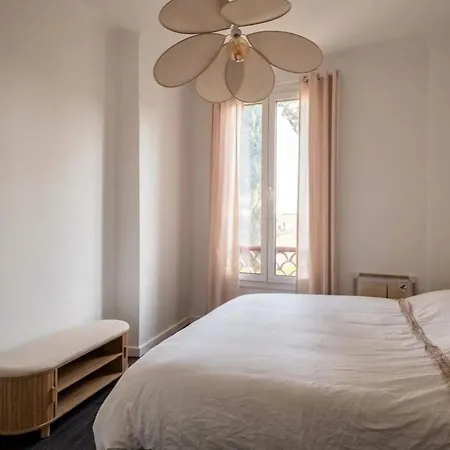 Apartamento Charming, Quiet 2-room With Balcony Cannes