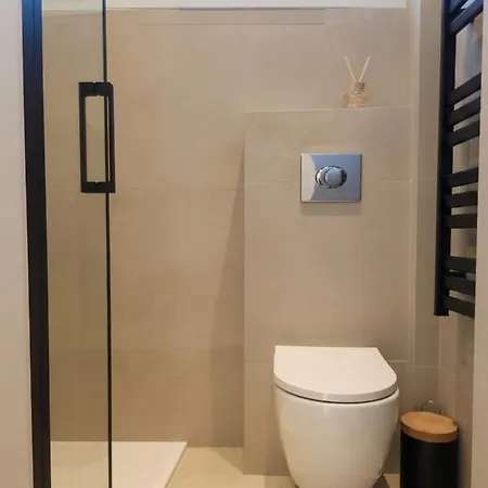 Charming, Quiet 2-room With Balcony Apartamento *